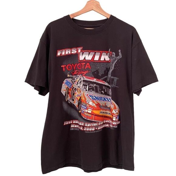 Chase Authentics First Win Toyota Racings NASCAR Atlanta, GA in Size Large - Picture 1 of 7